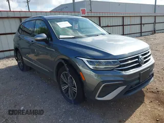 2024 Volkswagen Tiguan Wolfsburg Edition z VIN 3VV6B7AX8RM224282, wystawiony jako IAAI lot #42571544 z przebiegiem 16 516 mil mil oraz . Historia ofert i sprzedaży dostępna na DreamBid. Obrazek 1.