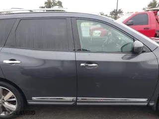 2013 Nissan Pathfinder SL with VIN 5N1AR2MN5DC647196, listed as a IAAI auction lot 41562785 with 154,670 mi miles. Bid and sale history available at carsss.com. Image 13.