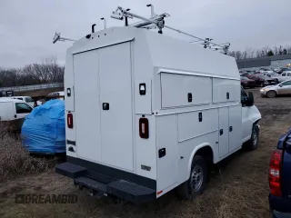 2023 GMC Savana z VIN 1GD07RF71P1194316, wystawiony jako Copart lot #83558024 z przebiegiem 13 340 mil mil oraz Szkoda całkowita • Salvage title. Historia ofert i sprzedaży dostępna na DreamBid. Obrazek 4.