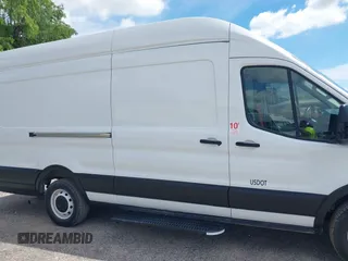 2022 Ford Transit Cargo with VIN 1FTBR3X89NKA23915, listed as a IAAI auction lot 42233534 with 3,755 mi miles and . Bid and sale history available at DreamBid. Image 13.