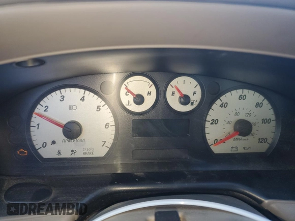 2004 Mercury Sable GS z VIN 1MEFM50U34A622220, wystawiony jako Copart lot #88674095 z przebiegiem Nie podano mil oraz Szkoda całkowita • Salvage title. Historia ofert i sprzedaży dostępna na DreamBid. Obrazek 9.