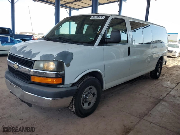 2013 Chevrolet Express Passenger LT with VIN 1GAZG1FG5D1115540, listed as a Copart auction lot 75724634 with 132,635 mi miles and Clean Title. Bid and sale history available at carsss.com. Image 1.