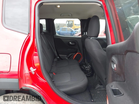 2018 Jeep Renegade Upland z VIN ZACCJBAB2JPH99054, wystawiony jako IAAI lot #41315646 z przebiegiem 100 710 mil mil oraz . Historia ofert i sprzedaży dostępna na DreamBid. Obrazek 8.