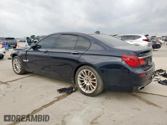 2015 BMW 7 Series 750i xDrive с VIN WBAYB6C55FD966172, выставлен на аукционе Copart как лот 55086405 с пробегом Не указан миль и Списание • Salvage title. История ставок и продаж доступна на DreamBid. Изображение 2.