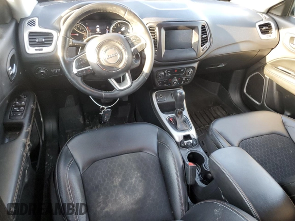 2018 Jeep Compass Latitude with VIN 3C4NJCBB3JT186382, listed as a Copart auction lot 53092885 with 121,601 mi miles and Salvage Title. Bid and sale history available at carsss.com. Image 8.