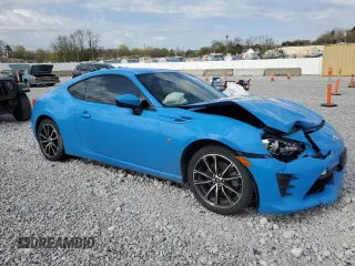 2020 Toyota 86 z VIN JF1ZNAA10L8752508, wystawiony jako Copart lot #54103985 z przebiegiem 67 479 mil mil oraz Szkoda całkowita • Salvage title. Historia ofert i sprzedaży dostępna na DreamBid. Obrazek 4.