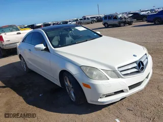 2010 Mercedes-Benz E-Class E 350 with VIN WDDKJ5GB2AF027604, listed as a IAAI auction lot 41668397 with 142,004 mi miles. Bid and sale history available at carsss.com. Image 1.