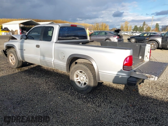 2002 Dodge Dakota with VIN 1B7GL12X42S698285, listed as a IAAI auction lot 40826030 with 211,936 mi miles and . Bid and sale history available at carsss.com. Image 3.