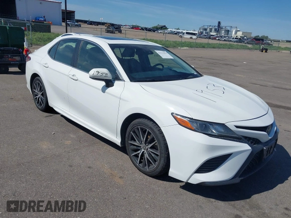 2018 Toyota Camry LE z VIN JTNB11HK2J3048094, wystawiony jako IAAI lot #42331953 z przebiegiem 239 000 mil mil oraz . Historia ofert i sprzedaży dostępna na DreamBid. Obrazek 1.
