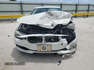 2014 BMW 3 Series 320i with VIN WBA3B1C50EK130907, listed as a Copart auction lot 53980565 with 0 mi miles and Non Repairable. Bid and sale history available at carsss.com. Image 5.