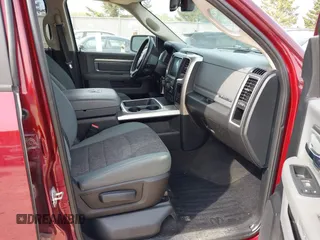 2017 Ram 1500 Big Horn z VIN 1C6RR7LG3HS641326, wystawiony jako IAAI lot #42213299 z przebiegiem 117 824 mil mil oraz . Historia ofert i sprzedaży dostępna na DreamBid. Obrazek 5.