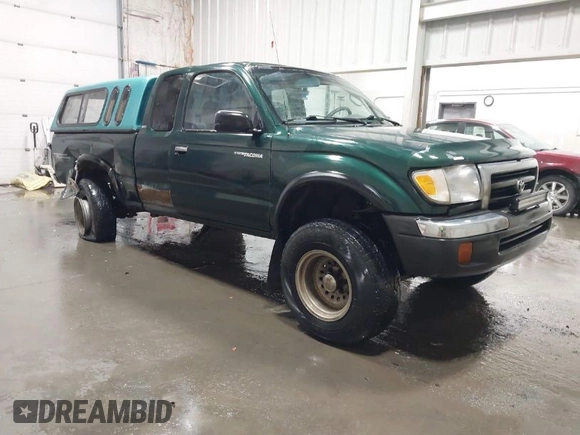 2000 Toyota Tacoma with VIN 5TEWN72N8YZ708960, listed as a IAAI auction lot 41820405 with 175,453 mi miles and . Bid and sale history available at DreamBid. Image 1.
