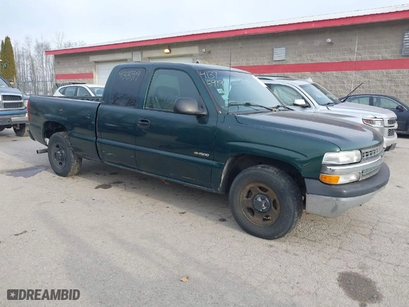 2002 Chevrolet Silverado 1500 LS with VIN 2GCEC19W421188121, listed as a IAAI auction lot 41375919 with 146,052 mi miles. Bid and sale history available at carsss.com. Image 1.