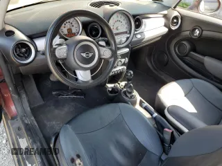 2008 MINI Hardtop with VIN WMWMF335X8TT68198, listed as a Copart auction lot 52207965 with 97,258 mi miles and Clean Title. Bid and sale history available at DreamBid. Image 8.