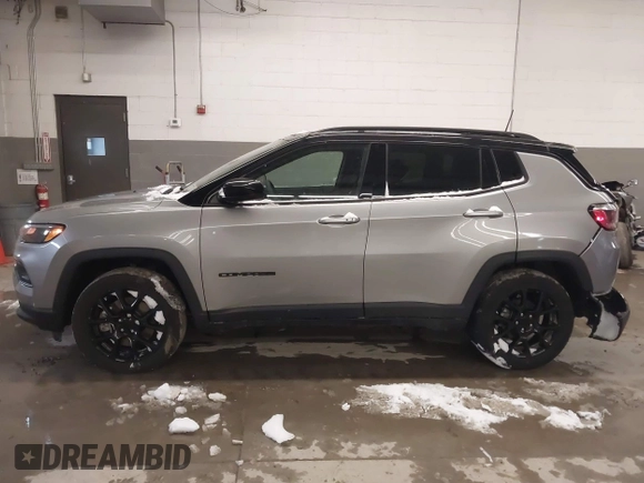 2023 Jeep Compass Latitude with VIN 3C4NJDBN6PT549752, listed as a IAAI auction lot 41225196 with 23,349 mi miles and . Bid and sale history available at DreamBid. Image 14.