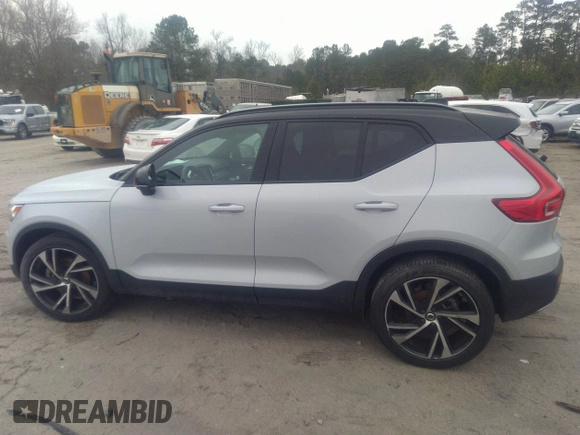 2020 Volvo XC40 R-Design с VIN YV4162UM2L2305405, выставлен на аукционе IAAI как лот 41531111 с пробегом 82 352 миль миль и . История ставок и продаж доступна на DreamBid. Изображение 14.