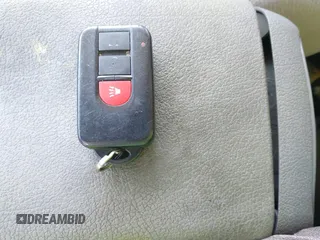 2004 Infiniti FX with VIN JNRBS08W34X402717, listed as a IAAI auction lot 42051750 with 267,390 mi miles and . Bid and sale history available at DreamBid. Image 11.