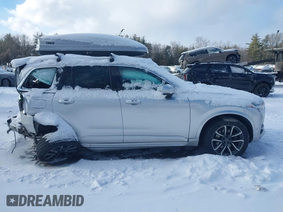 2016 Volvo XC90 T6 Momentum with VIN YV4A22PK0G1077616, listed as a IAAI auction lot 41593610 with 117,782 mi miles. Bid and sale history available at carsss.com. Image 13.