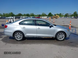 2011 Volkswagen Jetta SE with VIN 3VWDZ7AJ6BM346719, listed as a IAAI auction lot 42287049 with 179,837 mi miles and . Bid and sale history available at DreamBid. Image 13.