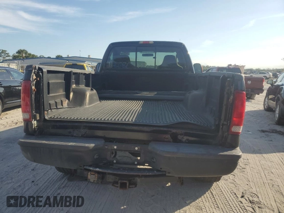2005 Ford F-250 XL with VIN 1FTNF21505EC00560, listed as a Copart auction lot 44237475 with 78,109 mi miles and Clean Title. Bid and sale history available at DreamBid. Image 6.