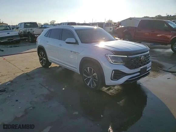 2024 Volkswagen Atlas Cross Sport 2.0T SEL Premium R-Line with VIN 1V2FE2CA2RC228832, listed as a Copart auction lot 84940934 with 7,647 mi miles and Salvage Title. Bid and sale history available at carsss.com. Image 15.