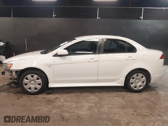 2011 Mitsubishi Lancer ES z VIN JA32U2FU5BU001075, wystawiony jako IAAI lot #41458074 z przebiegiem 120 601 mil mil oraz . Historia ofert i sprzedaży dostępna na DreamBid. Obrazek 15.
