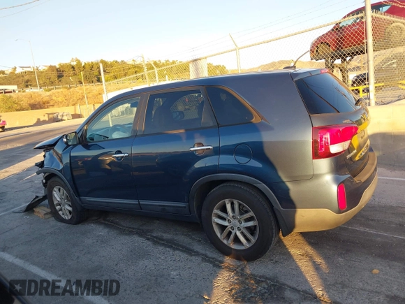 2015 Kia Sorento LX with VIN 5XYKT3A69FG607845, listed as a IAAI auction lot 40806894 with 102,416 mi miles and . Bid and sale history available at DreamBid. Image 14.