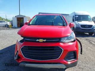 2018 Chevrolet Trax LT z VIN 3GNCJPSB0JL262159, wystawiony jako IAAI lot #42216660 z przebiegiem 27 369 mil mil oraz . Historia ofert i sprzedaży dostępna na DreamBid. Obrazek 12.