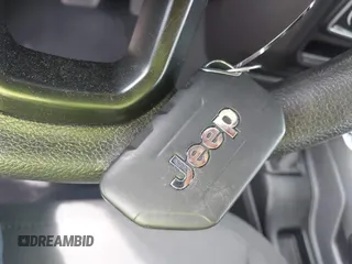 2023 Jeep Gladiator Sport S с VIN 1C6HJTAG5PL567995, выставлен на аукционе IAAI как лот 42009494 с пробегом 25 455 миль миль и . История ставок и продаж доступна на DreamBid. Изображение 11.