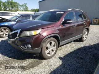 2012 Kia Sorento EX z VIN 5XYKU4A25CG198223, wystawiony jako Copart lot #55207625 z przebiegiem 75 146 mil mil oraz Szkoda całkowita • Salvage title. Historia ofert i sprzedaży dostępna na DreamBid. Obrazek 1.