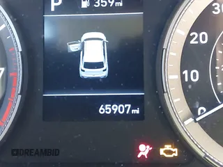 2020 Hyundai Venue SEL z VIN KMHRC8A30LU046880, wystawiony jako IAAI lot #41853894 z przebiegiem 65 907 mil mil oraz . Historia ofert i sprzedaży dostępna na DreamBid. Obrazek 16.