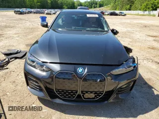 2022 BMW i4 eDrive40 with VIN WBY73AW05NFM59840, listed as a Copart auction lot 55608094 with 25,720 mi miles and Salvage Title. Bid and sale history available at carsss.com. Image 5.