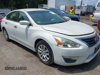 2013 Nissan Altima SV with VIN 1N4AL3AP6DC263189, listed as a IAAI auction lot 42482774 with 163,471 mi miles and . Bid and sale history available at DreamBid. Image 1.