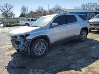 2022 Chevrolet Traverse LT Cloth z VIN 1GNERGKWXNJ147604, wystawiony jako Copart lot #46299585 z przebiegiem 13 382 mil mil oraz Szkoda całkowita • Salvage title. Historia ofert i sprzedaży dostępna na DreamBid. Obrazek 1.