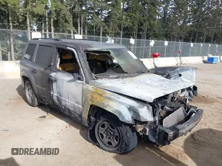 2017 Jeep Patriot Sport z VIN 1C4NJPBB8HD202955, wystawiony jako IAAI lot #42268714 z przebiegiem Nie podano mil oraz . Historia ofert i sprzedaży dostępna na DreamBid. Obrazek 1.