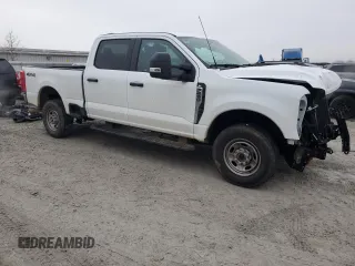 2023 Ford F-250 XL z VIN 1FT7W2BAXPEE10526, wystawiony jako Copart lot #83852774 z przebiegiem 12 646 mil mil oraz Czysty tytuł • Clean title. Historia ofert i sprzedaży dostępna na DreamBid. Obrazek 4.