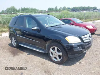 2008 Mercedes-Benz M 350 with VIN 4JGBB86E98A365590, listed as a IAAI auction lot 42736734 with 106,674 mi miles and . Bid and sale history available at DreamBid. Image 1.
