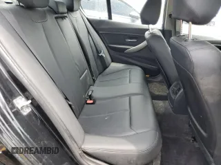 2013 BMW 3 Series 320i xDrive с VIN WBA3C3C5XDF980060, выставлен на аукционе Copart как лот 59775615 с пробегом 302 139 миль миль и Чистый • Clean title. История ставок и продаж доступна на DreamBid. Изображение 10.