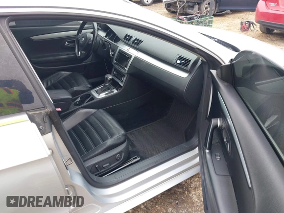 2010 Volkswagen CC Lux Limited Edition z VIN WVWHN7ANXAE533582, wystawiony jako IAAI lot #42369718 z przebiegiem 152 092 mil mil oraz . Historia ofert i sprzedaży dostępna na DreamBid. Obrazek 5.