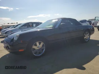 2002 Ford Thunderbird Hardtop Premium z VIN 1FAHP60A52Y122437, wystawiony jako Copart lot #73883244 z przebiegiem Nie podano mil oraz Nie do naprawy • Non repairable. Historia ofert i sprzedaży dostępna na DreamBid. Obrazek 1.