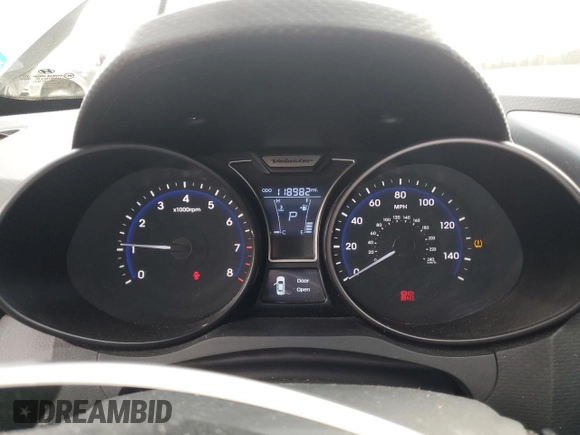 2015 Hyundai Veloster Turbo with VIN KMHTC6AE0FU221208, listed as a Copart auction lot 86242934 with 118,982 mi miles and Salvage title. Bid and sale history available at DreamBid. Image 9.