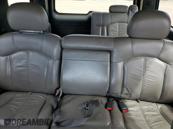 2000 Chevrolet Tahoe LT with VIN 1GNEK13T1YJ111424, listed as a Copart auction lot 58377725 with 234,034 mi miles and Salvage title. Bid and sale history available at DreamBid. Image 10.