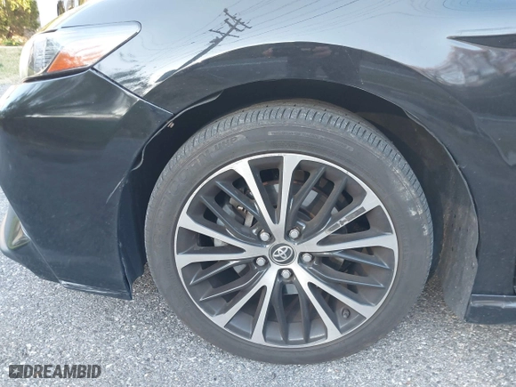 2018 Toyota Camry LE with VIN JTNB11HK9J3015903, listed as a IAAI auction lot 41949640 with 82,161 mi miles. Bid and sale history available at carsss.com. Image 18.