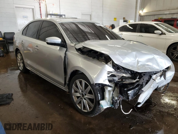 2012 Volkswagen Jetta SE with VIN 3VWDP7AJXCM353745, listed as a Copart auction lot 88239045 with 83,650 mi miles and Salvage title. Bid and sale history available at DreamBid. Image 4.