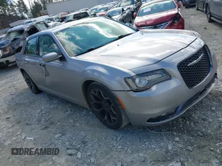 2018 Chrysler 300 with VIN 2C3CCABG3JH262116, listed as a IAAI auction lot 41592205 with 97,556 mi miles. Bid and sale history available at carsss.com. Image 1.