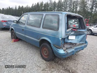 1995 Plymouth Voyager z VIN 2P4GH2536SR395683, wystawiony jako IAAI lot #42130674 z przebiegiem 136 117 mil mil oraz . Historia ofert i sprzedaży dostępna na DreamBid. Obrazek 3.