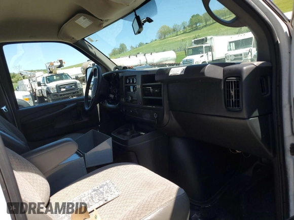 2013 Chevrolet Express Cargo with VIN 1GCSGAFX6D1137958, listed as a IAAI auction lot 42650988 with 66,975 mi miles and . Bid and sale history available at DreamBid. Image 4.