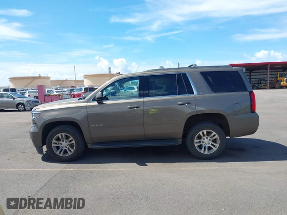2016 Chevrolet Tahoe LT z VIN 1GNSKBKC3GR388683, wystawiony jako IAAI lot #42100692 z przebiegiem 87 858 mil mil oraz . Historia ofert i sprzedaży dostępna na DreamBid. Obrazek 14.