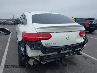 2016 Mercedes-Benz GLE 450 AMG с VIN 4JGED6EB9GA013580, выставлен на аукционе IAAI как лот 42183626 с пробегом 63 950 миль миль и . История ставок и продаж доступна на DreamBid. Изображение 6.