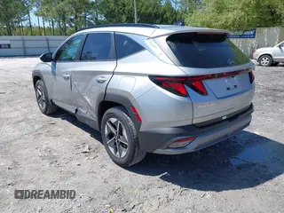 2025 Hyundai Tucson SEL with VIN 5NMJBCDE2SH508852, listed as a IAAI auction lot 41988572 with 1,411 mi miles. Bid and sale history available at carsss.com. Image 3.